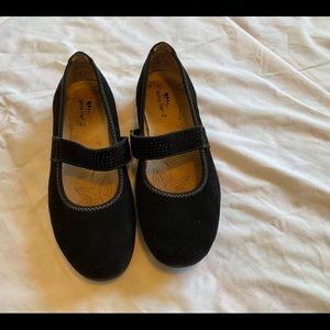 Spring Step “Aniken” black suede Mary Janes EUC with **Sparkle** Eu Sz 40